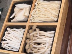 -烹然四季椰子鸡火锅(姚家园万象汇店)