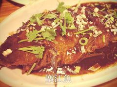 -闯关东东北农家菜(崂山石老人店)