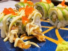 牛油果软壳蟹卷-木鱼料理