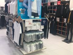 -优衣库(广州天河领展广场店)
