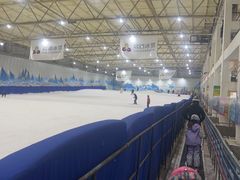 -乔波室内滑雪场