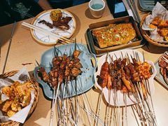 -街角等你.大连海鲜烧烤.经典铁板海鲜串(西安路店)