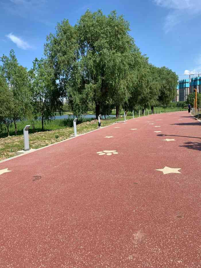 人杰湖公园(地铁站)-"也就是个炒作吧.修缮工作还没完成,有些.