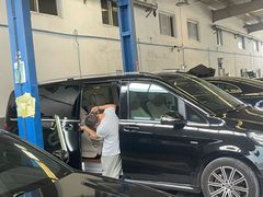 -畅通航行汽车钣金喷漆 无痕修复·局部喷漆