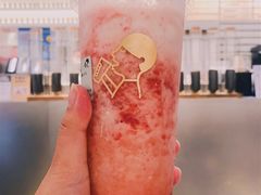 芝芝莓莓桃-喜茶(上海打浦桥日月光gelato lab+店)