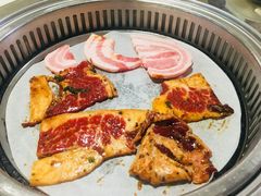 -佰烧海鲜烤肉火锅自助(世茂国际广场店)