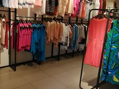 -Max Mara(王府井奥莱·香江小镇店)