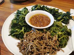 -百年石锅饭·朝鲜族传统民餐