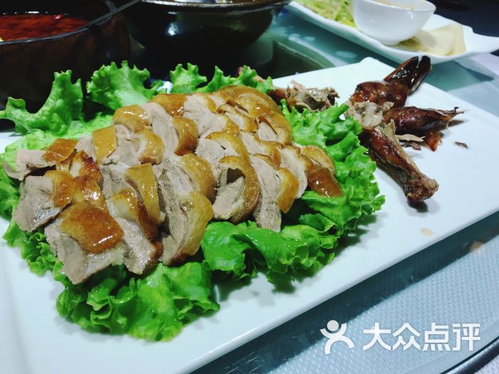 12 / 12下一张 上一张 18-06-06 21:33 皇帝鸭四吃 | 设备  iphone