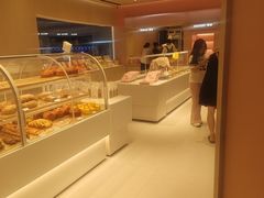 -好利来(上海长宁龙之梦店)
