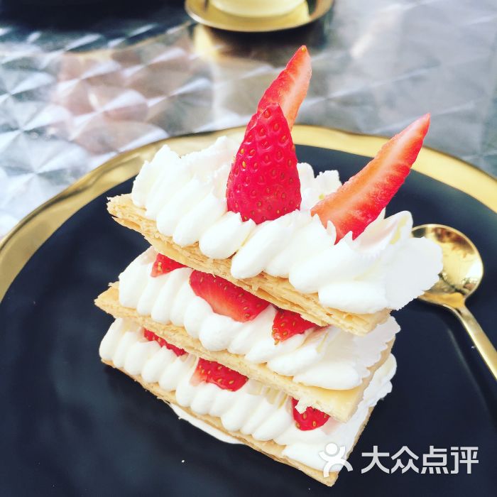 宇甜品草莓淡奶拿破仑图片 - 第401张