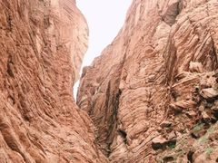 -天山神秘大峡谷