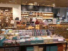 -猫的天空之城概念书店(印象城购物中心店)