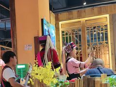 -老滇山寨•云南特色菜•地方菜•民族风情歌舞表演(金碧店)