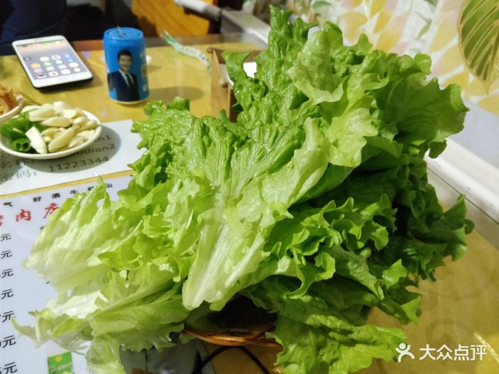 烤肉店生菜图片