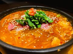 自家制辣白菜火锅-笑福亭料理小馆(解放碑店)