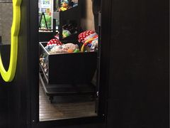 -莓园冰淇淋店
