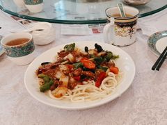 -汗腾格里·风味餐厅(新疆驻京办店)
