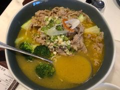 黄汁酸汤浸肥牛-港丽餐厅(高德置地店)