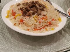 彩椒羊肉手抓饭-巴扎美食·新疆菜·西域歌舞表演餐厅(新疆大厦店)