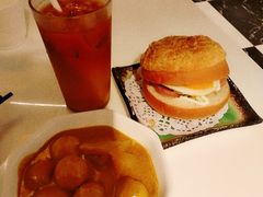 -新大咀港式茶餐厅(宝山万达店)