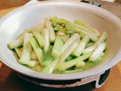 -蜜桃餐厅·伴山(湖滨商业街店)