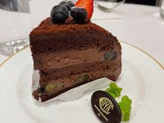 巧克力榛子酱蛋糕-COVA(环贸iapm店)