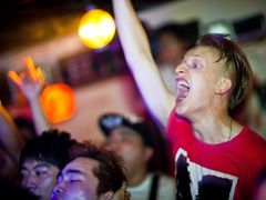 国外友人-后巷酒吧Back Alley(未来广场店)
