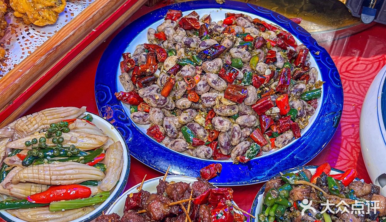 笑傲江湖菜不是网红但很火爆！！！