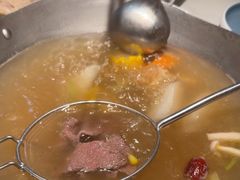 -左庭右院鲜牛肉火锅(金山万达店)