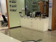 -茂菊口腔连锁(浦东南路店)