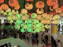 -m豆巧克力世界(上海世茂广场店)