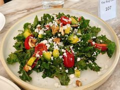 牛油果羽衣甘蓝沙拉-The Rug Cafe(王府中环店)