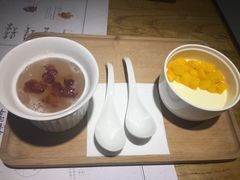 蔓越莓桃胶炖银耳-炖物24章·顺时轻养茶(杭州大厦店)