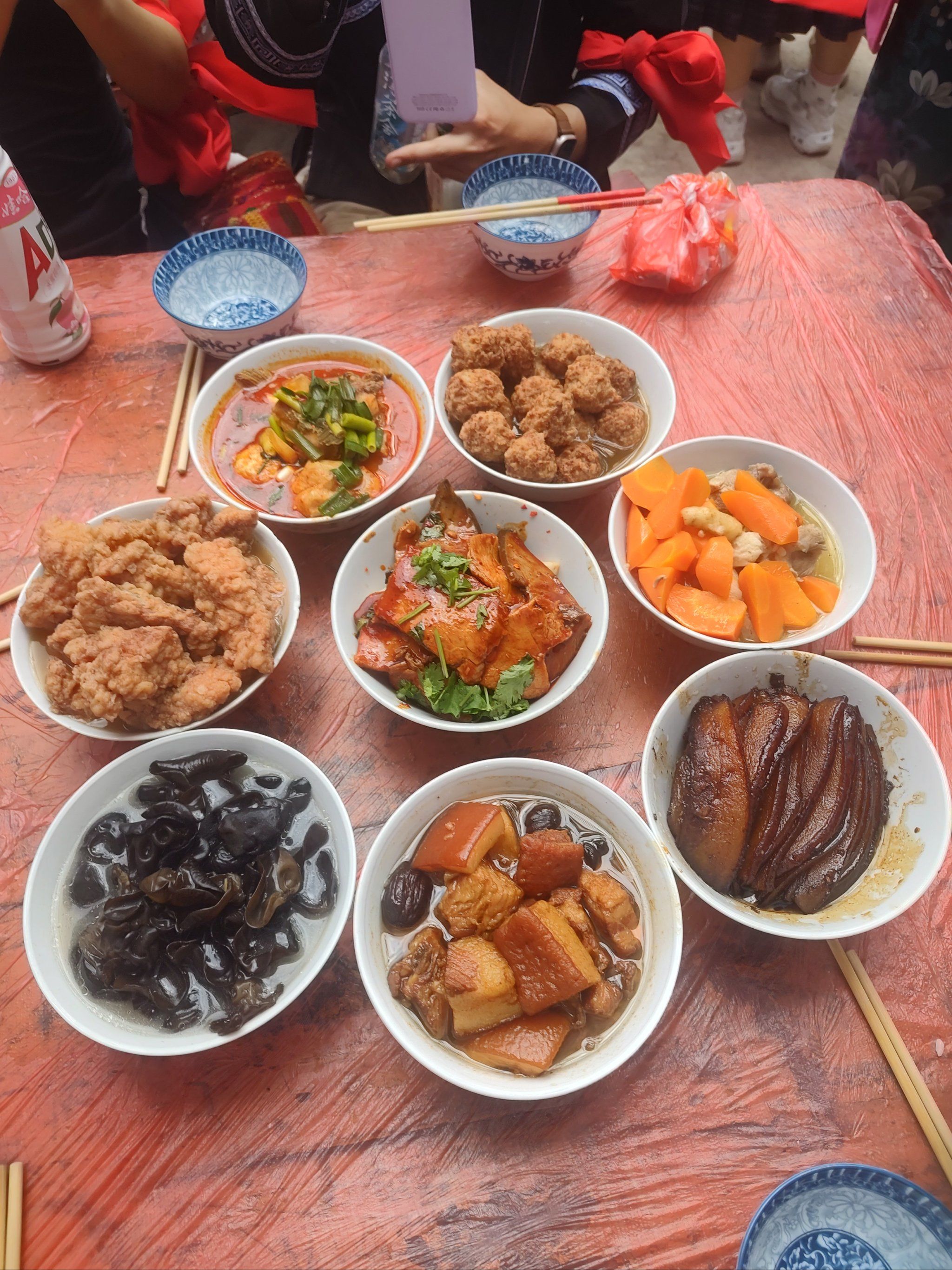 喜洲吃白族八大碗