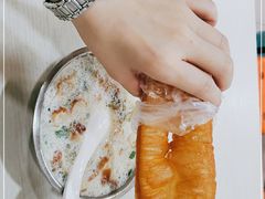 -张纪油条(世博家园十一街坊店)