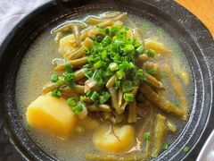 -石磨豆花家常菜·牦牛排土火锅