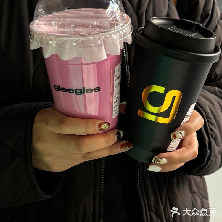 属于北京的本土奶茶 多巴胺风一下成为各大商圈里最靓的仔