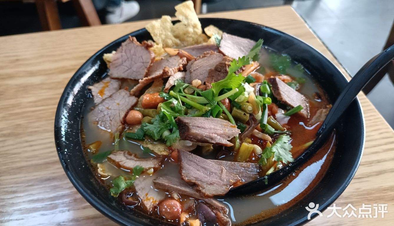【在牛肉粉里第一次吃到这么多牛肉🥩！】