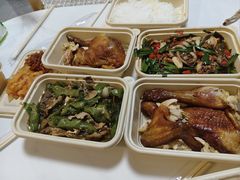 -费大厨辣椒炒肉(高铁吾悦广场店)
