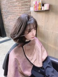 -韩国李知恩形象设计