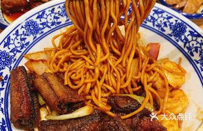 Shrimp and Eel Stir-fry with Sichuan Sauce