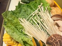 -润园四季椰子鸡火锅(卓越INTOWN店)