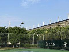 -成都高新创新角度网球俱乐部