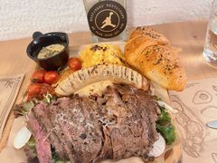 -Mark&Mars Restaurant