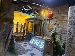 -暴风岛沉浸式体验馆(百联世纪店)