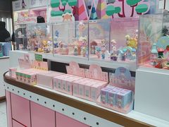 -泡泡玛特POPMART(蓝色港湾店)