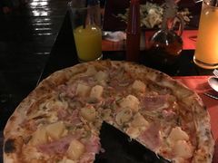 -Trattoria Altrove