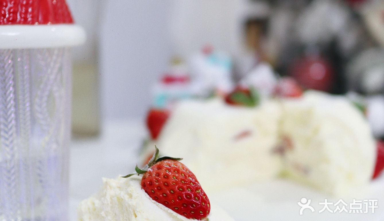 厦门生日蛋糕·总有人会带着🍓蛋糕来见你