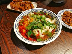 -爆炸头阿姨小四川正宗川味小吃(无任何分店)